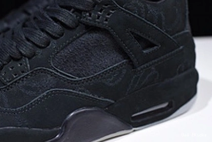 retro 4 Vibrant kaws 2906 930155- black Air Nike Jordan 540 0619